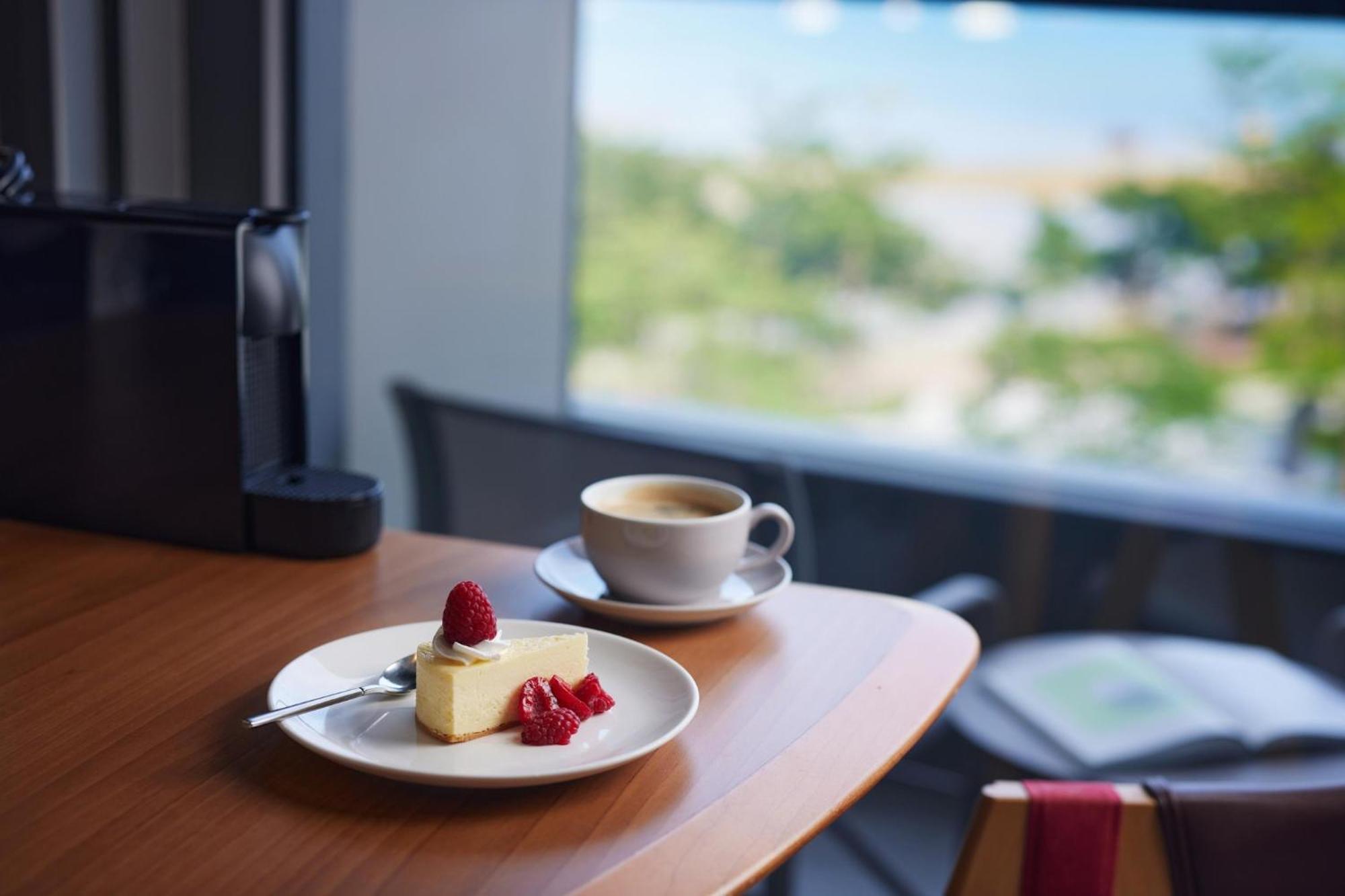 Wm Hong Kong, Vignette Collection Hotel 5*